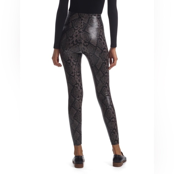 Commando 7/8 Faux Leather Animal Legging Perfect Control High Rise Grey Snake S - Picture 3 of 11